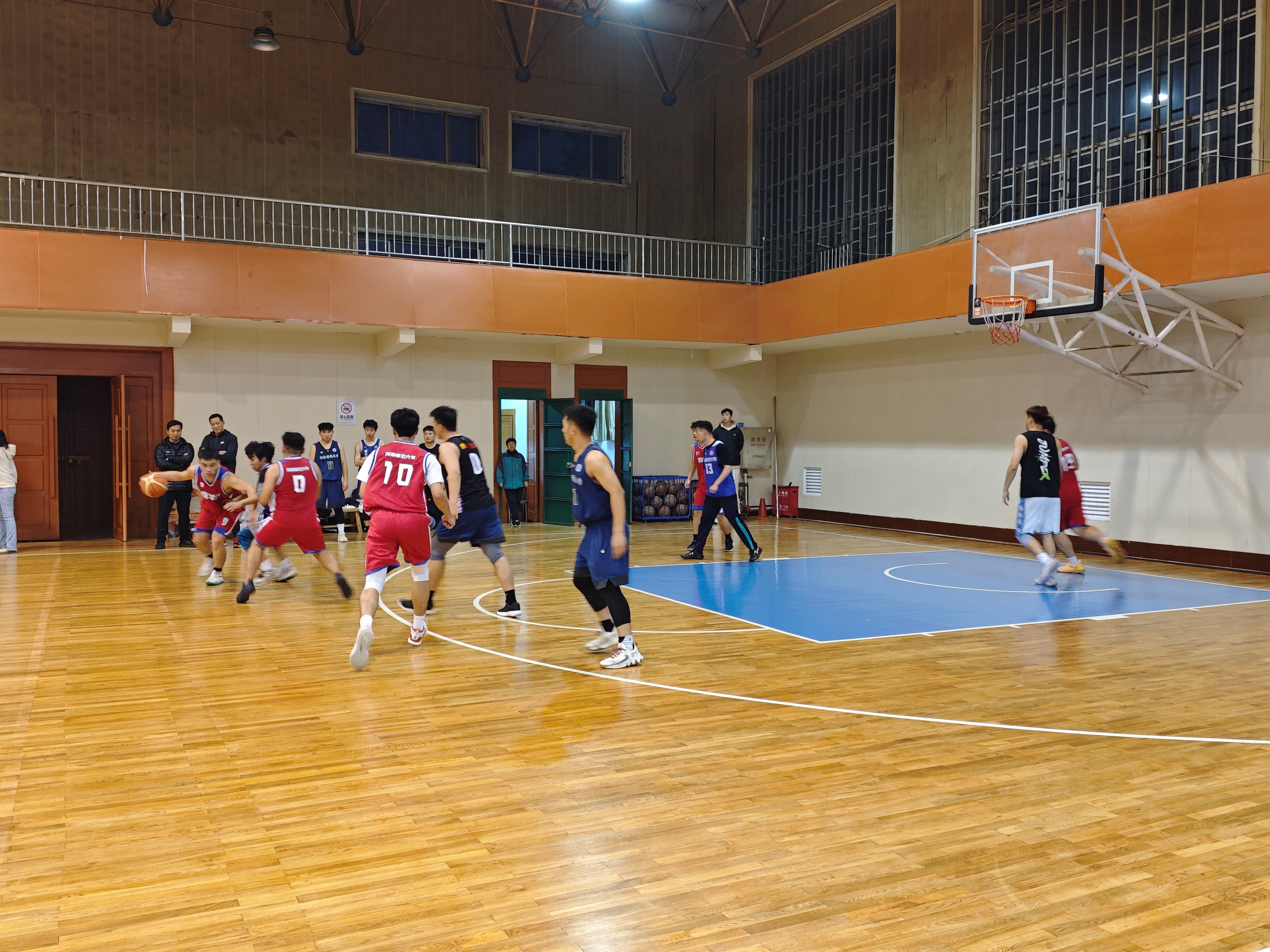详细阅读:篮球友谊矗(关于篮球友谊赛的说说) 篮球友谊矗(关于篮球友谊赛的说说)